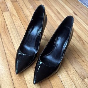 Black Patent Size 7 Michael KORS pumps 4 inches